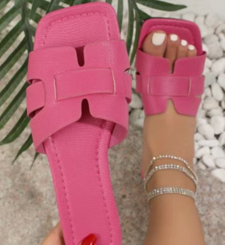 Women’s Square Toe Flat Sandals.